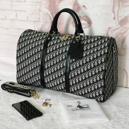LV 
Travel Bags
140 dhs✅ Glossy
130 dhs✅ Normal

Zain137
♥️♥️♥️