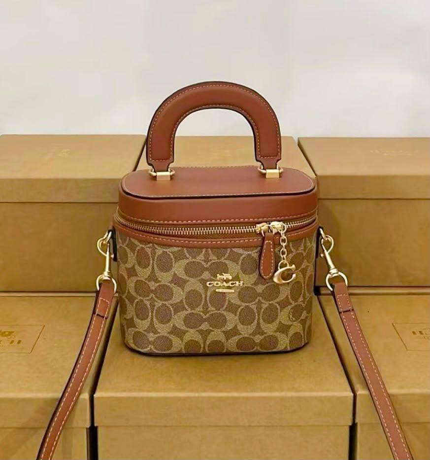 COACH  

MACK UP BOX 

RESTOCK 

HIGH QUALITY 

WITH BOX 
100 dhs🇦🇪🇦🇪

Zain295
♥️♥️♥️