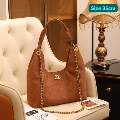 Chanel
Good quality 
95 dhs🪙🌨️

Zain186
♥️♥️♥️