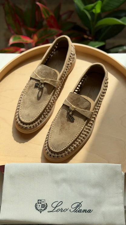 Loro piana
Available🤩

Master quality 

Size: 36 to 41
430 dhs🇦🇪🇦🇪

Zain318
♥️♥️♥️