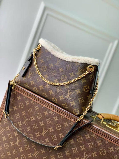 Prada - LV
Master Bags ++++
For Price 👇 WTSP Text Zain 0568585901

Zain153
♥️♥️♥️