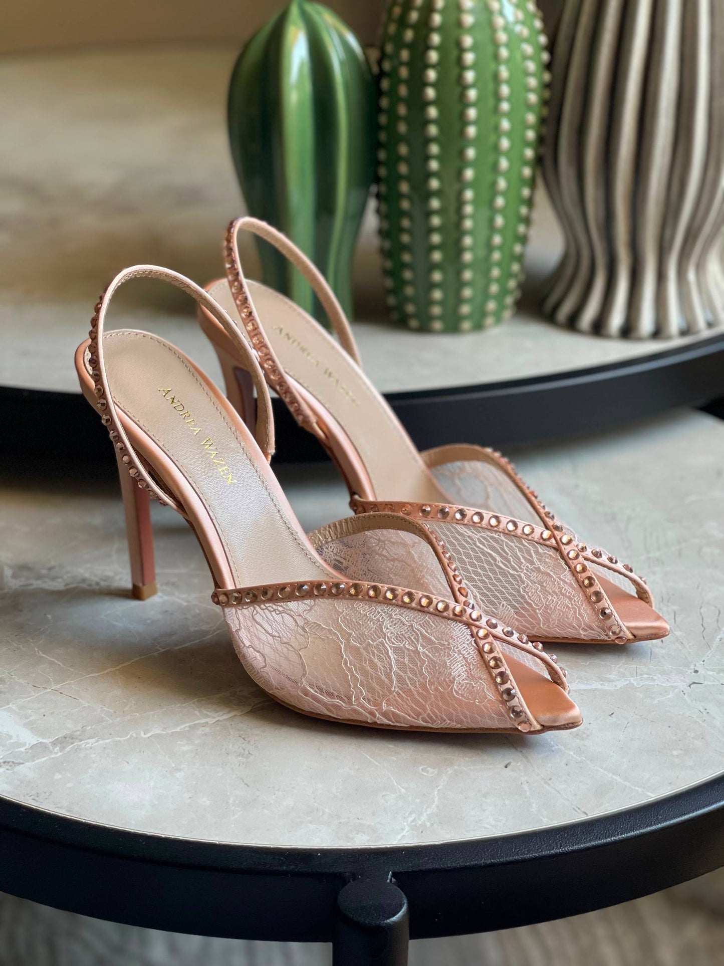 ANDREA WAZEN
Vip quality
Size 36 to 41
450 dhs✅

Zain113
♥️♥️♥️