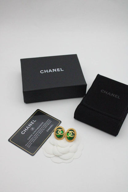 Master earrings

60 dhs 

Zain122
♥️♥️♥️