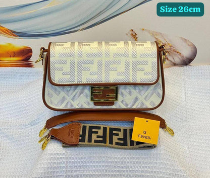 Fendi
Best quality
With box’s
🎁🎁🎁

115 dhs✅
size 26cm

Zain158
♥️♥️♥️