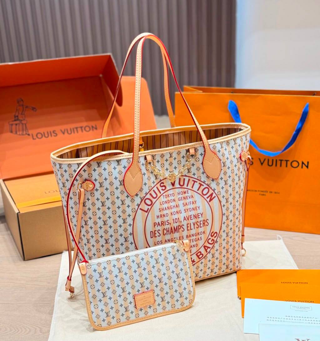 LV
NEW DESIGN 
MASTER QUALITY 
240 dhs✅

Zain295
♥️♥️♥️