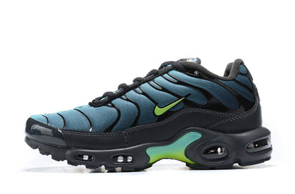 NIKE
Size 40 to 45 
120 dhs✅

Zain183
♥️♥️♥️