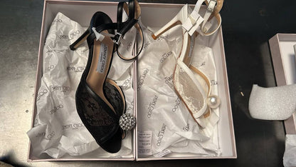 Jimmy Choo

Size 36 to 41

130 dhs🇦🇪🇦🇪

Zain146
♥️♥️♥️