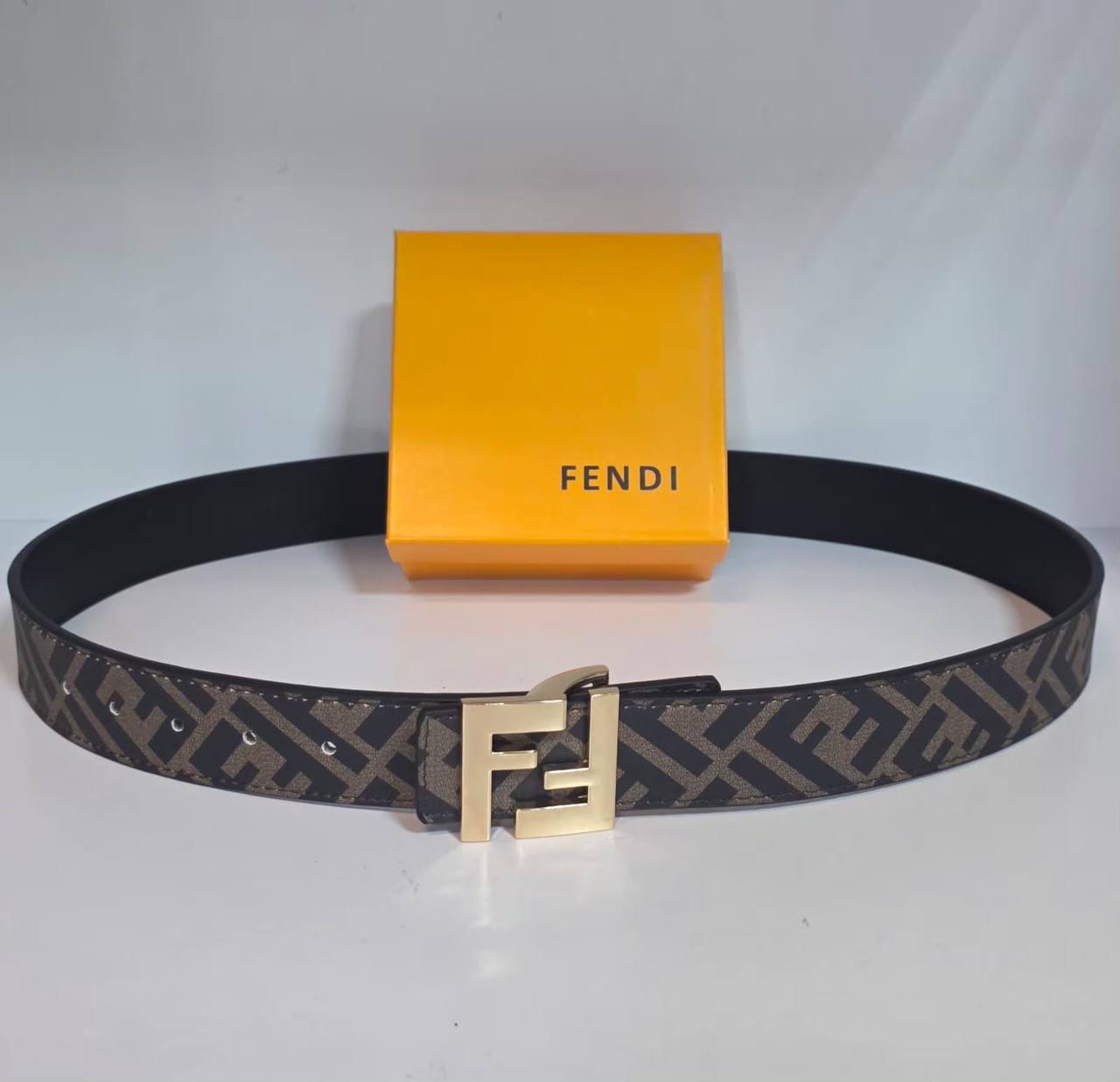 Mens belts 
with box
35 dhs💛

Zain232
♥️♥️♥️