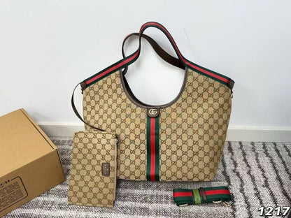 GUCCI 
NEW CAME GOOD QUALITY 
125 dhs🪙🌨️

Zain39
♥️♥️♥️