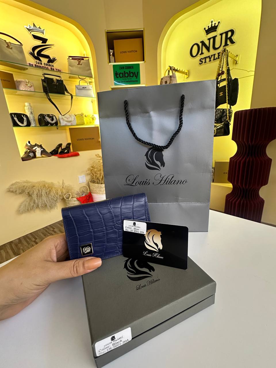 Louis hilano

120 dhs
With box & paper bag

Zain59
♥️♥️♥️

Zc