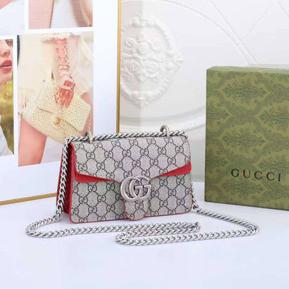 Gucci 
Best quality with box’s 
120 dhs🇦🇪🇦🇪
size 20 Cm

Zain290
♥️♥️♥️