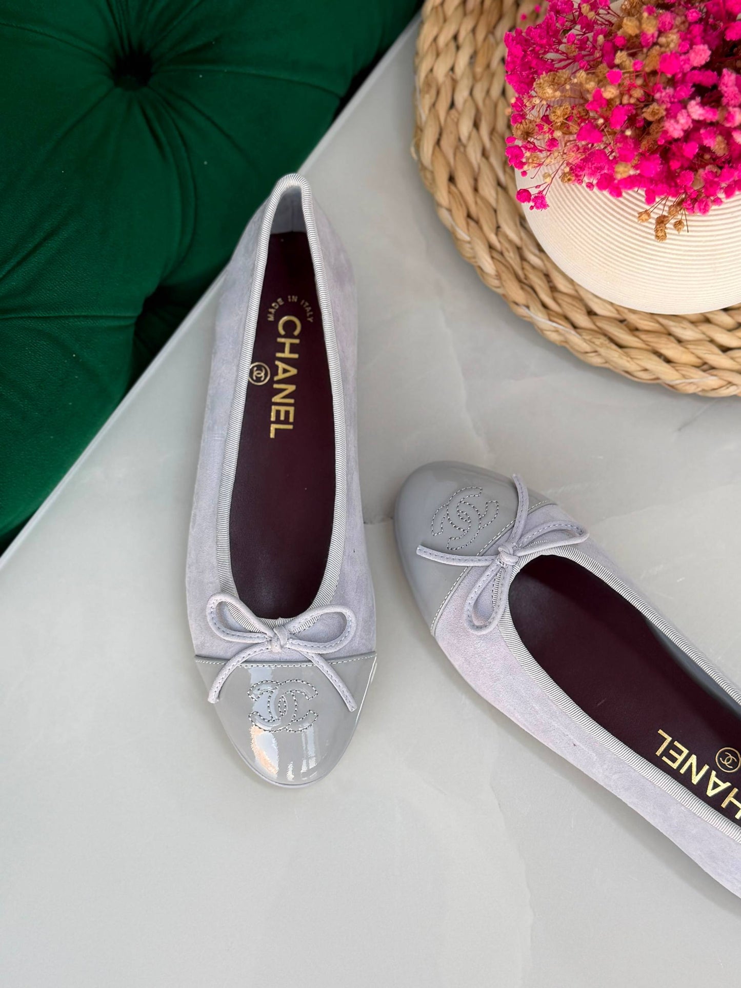 Chanel 
Vip quality 
Size:36 to 41 
450 dhs✅

Zain113
♥️♥️♥️