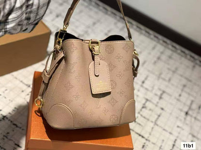 New
100 dhs✅

high quality 

With box
🎁🎁🎁

Zain26
♥️♥️♥️