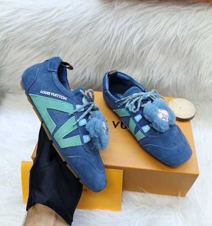 LV
*master quality*🥳
*size: 36to 42*😘
350 dhs🪙💚

Zain119
♥️♥️♥️
