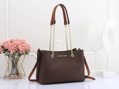 Mk 
100 dhs✅
Size 35cm

Zain161
♥️♥️♥️