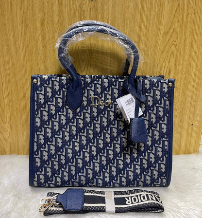 Dior

80 dhs🇦🇪🇦🇪

Zain136
Zain50
♥️♥️♥️