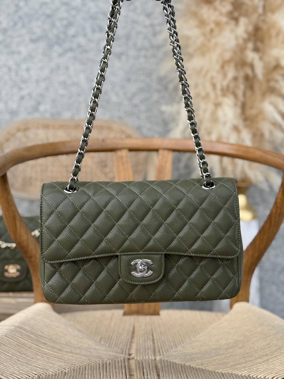 CHANEL
25cm
370 dhs✅
Top quality 
With box🎁

Zain167
♥️♥️♥️