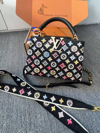 LV Master 
#Big 350 DHS🪙🖤
#Small 340 DHS🪙🖤

Zain228
♥️♥️♥️