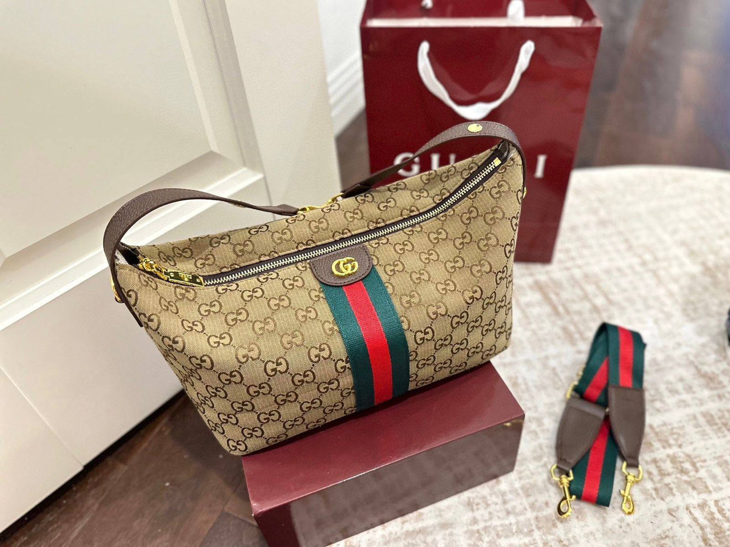 GUCCI 

NEW CAME 
GOOD QUALITY 

95 dhs❣️

Zain39
♥️♥️♥️