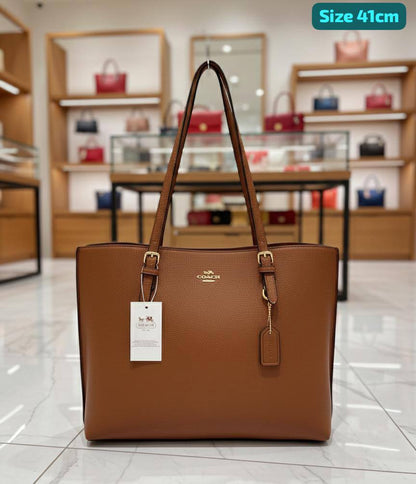 Coach
Good quality 
105 dhs🌺

Zain186
♥️♥️♥️
