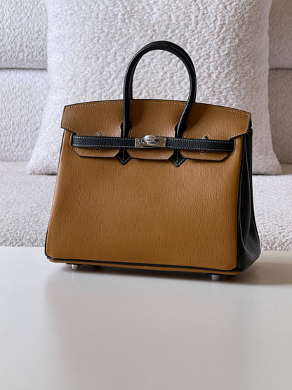 Hermes
Birkin 25cm💥Master quality ✅with box📦
610 dhs❣️

Zain52
♥️♥️♥️