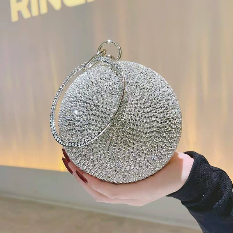 Stone bag 

100 dhs🇦🇪🇦🇪

With box

Zain299
♥️♥️♥️
