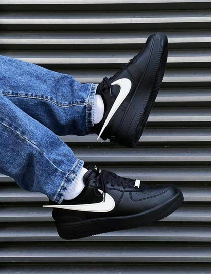 Nike Air Force 1 Low SP AMBUSH Black, 
Size 36-45, 
180 dhs🪙💕

Zain18
♥️♥️♥️