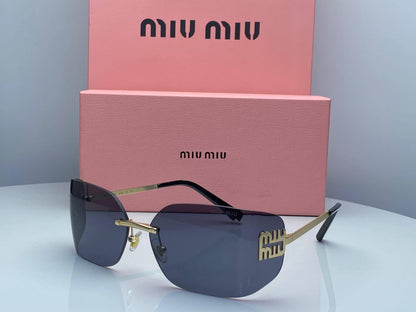 Sunglasses 

65 dhs🇦🇪🇦🇪

Zain182
♥️♥️♥️