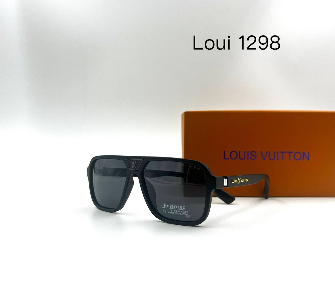 LV
Sunglasses 🕶️ 
good quality 💯
With master box 🗃️ 
50 dhs✅

Zain273
♥️♥️♥️
