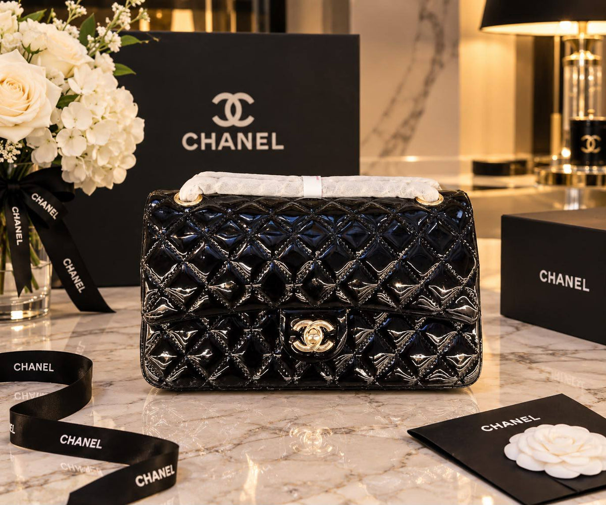 Chanel Bag 

 25Cm 
With Box
Shinny Leather
230 dhs🇦🇪🇦🇪

Zain131
♥️♥️♥️