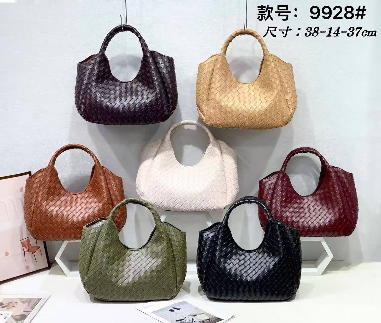 Bottega
120 dhs💓

Zain143
♥️♥️♥️