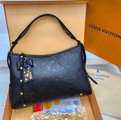LV
110 dhs💛
with box
size 32×9×22cm

Zain42
♥️♥️♥️