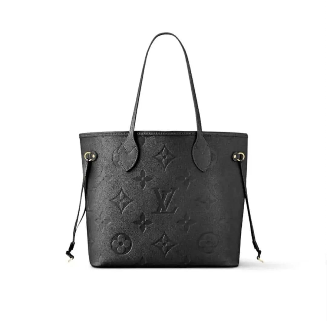 Valentino - JW PEI - BOTTEGA - D&G - PRADA - PATEK - Chanel - Fendi - Dior - MK - Loro Piana - LV - Aquazzura - Jimmy Choo - Christian Louboutin - Van Cleef - APM - Rolex - Cartier - Hermes - Gucci - Polene - ALO - Coach - Loewe - Adidas - Nike - YSL - QC