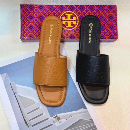 tory Burch 
Size 36 to 41
70 dhs✅

Zain236
♥️♥️♥️
