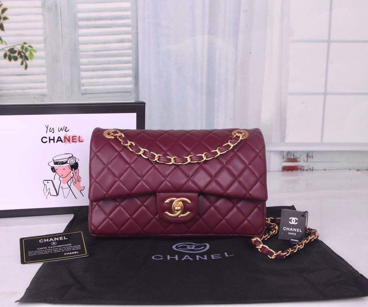 CHANEL 

NEW CAME GOOD QUALITY 
WITH BOX 
🎁🎁🎁

120 dhs👑
Size:25cm

Zain39
♥️♥️♥️