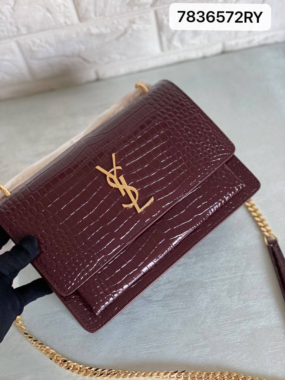 Ysl
115 dhs🇦🇪🇦🇪

With box
Zain210
♥️♥️♥️