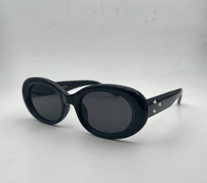 Gentle Monster 
Sunglasses 🕶️ 
good quality 💯
With master box 🗃️ 
50 dhs❣️

Zain273
♥️♥️♥️