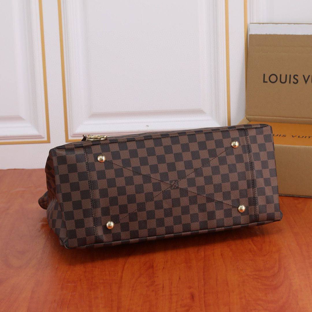 LV 
GOOD QUALITY 
120 dhs✅

Zain39
♥️♥️♥️