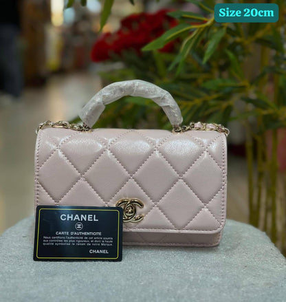 Chanel
Good quality 
with box 
100 dhs✅

Zain290
♥️♥️♥️