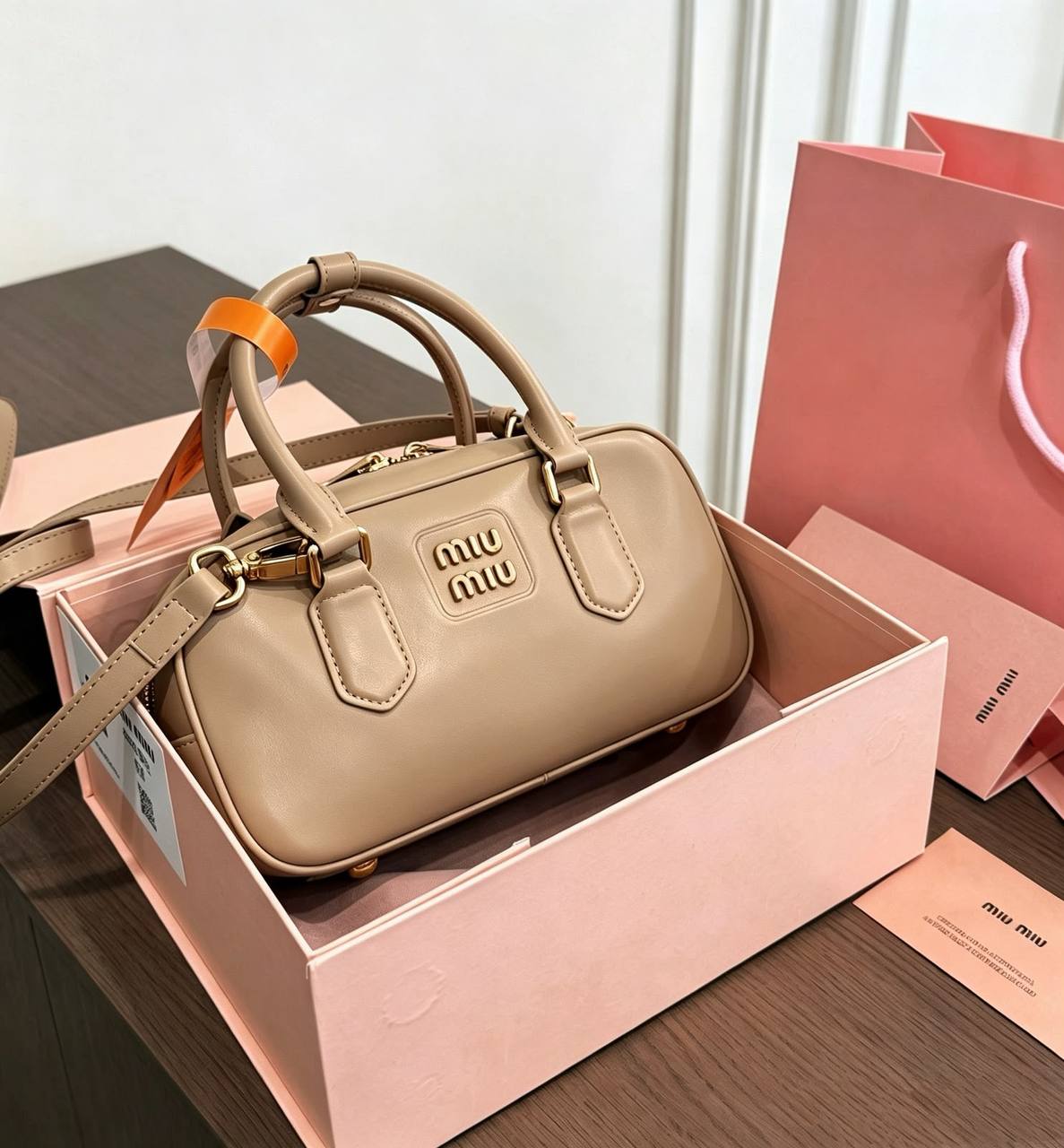 MIU MIU 

NEW CAME 
HIGH QUALITY 
WITH BOX 

120 dhs🇦🇪🇦🇪

Zain295
♥️♥️♥️