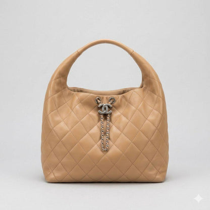 CHANEL Maxi Hobo
Calfskin Leather Material
Silver Hardware
Size: 30 cm
With BOX

100 dhs🇦🇪🇦🇪

Zain239
♥️♥️♥️