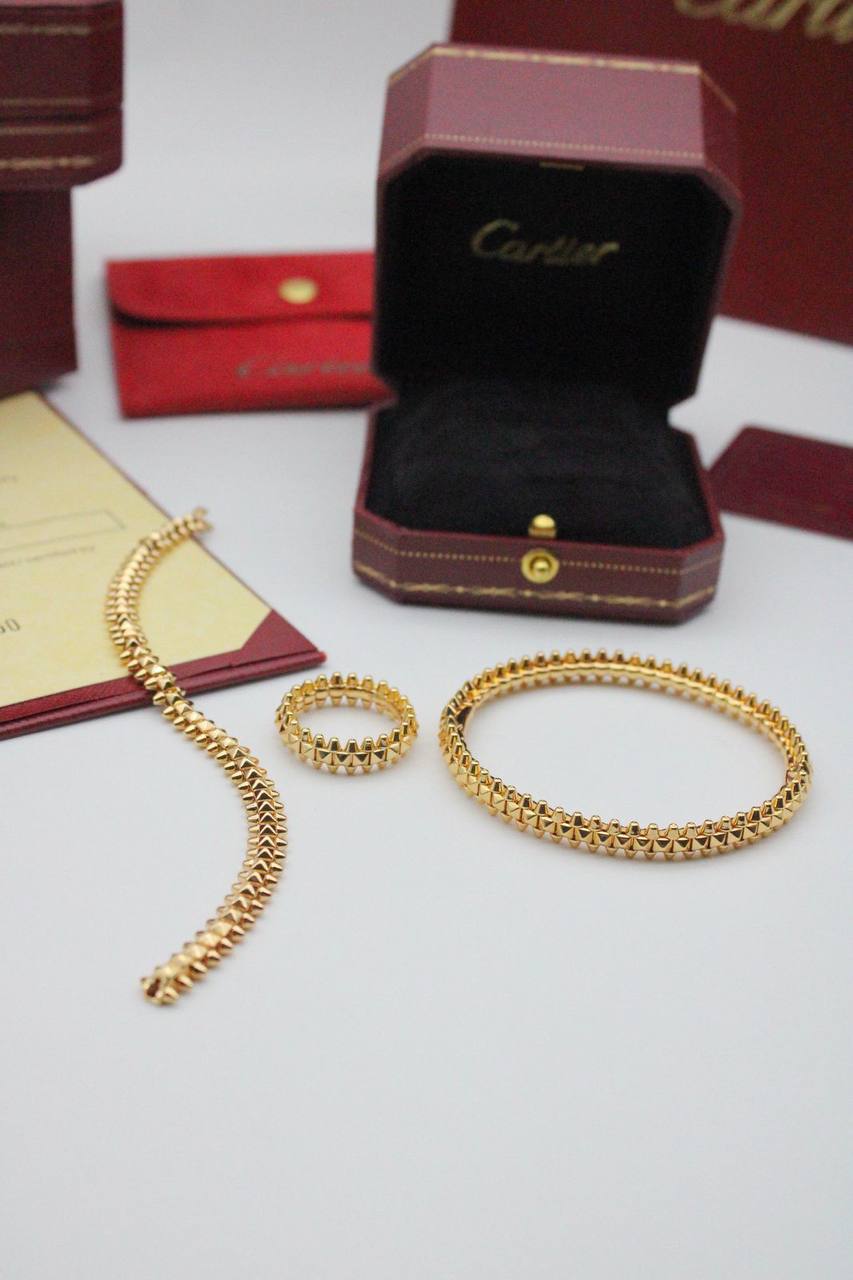 Cartier master 

120 dhs bangle
120 dhs bracelet 
55 dhs  ring

Zain122
♥️♥️♥️