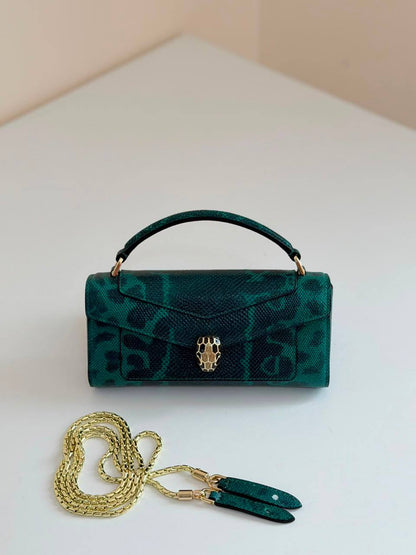 Bvlgari Master🌺🌺
New Came
360 dhs✅

Zain134
♥️♥️♥️