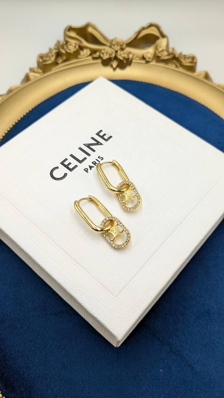 Celine
*Master Quality* 
*Earrings*
80 dhs✅ with Normal Box 🎁
90 dhs✅ with Good Box 🎁

Zain210
♥️♥️♥️