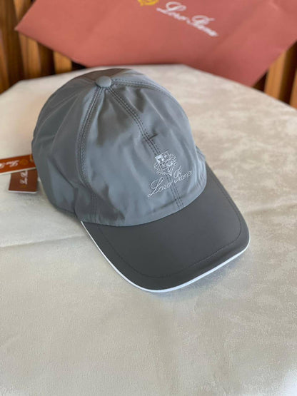 LORO PIANA
Unisex Caps
Master Quality 
190 dhs✅

Zain276
♥️♥️♥️
