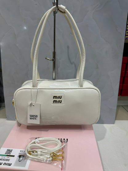 Dior - Miu Miu

With box 
🎁🎁🎁

85 dhs💓

Zain136
♥️♥️♥️