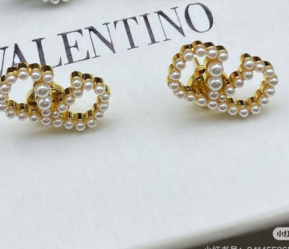 Valentino Earrings* 💕
Master quality 

45 dhs🗽
normal box 📦

Zain48
♥️♥️♥️