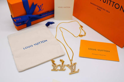 Lv set

115 dhs

Zain122
♥️♥️♥️