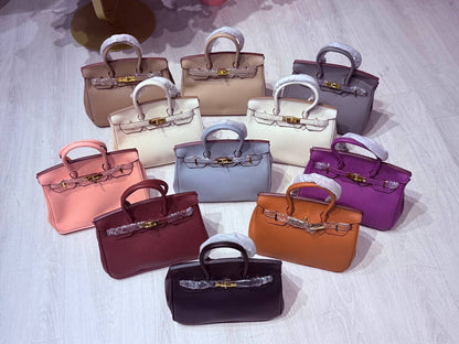 Hermes 
25cm  Golden
110 dhs💛

Zain44
♥️♥️♥️