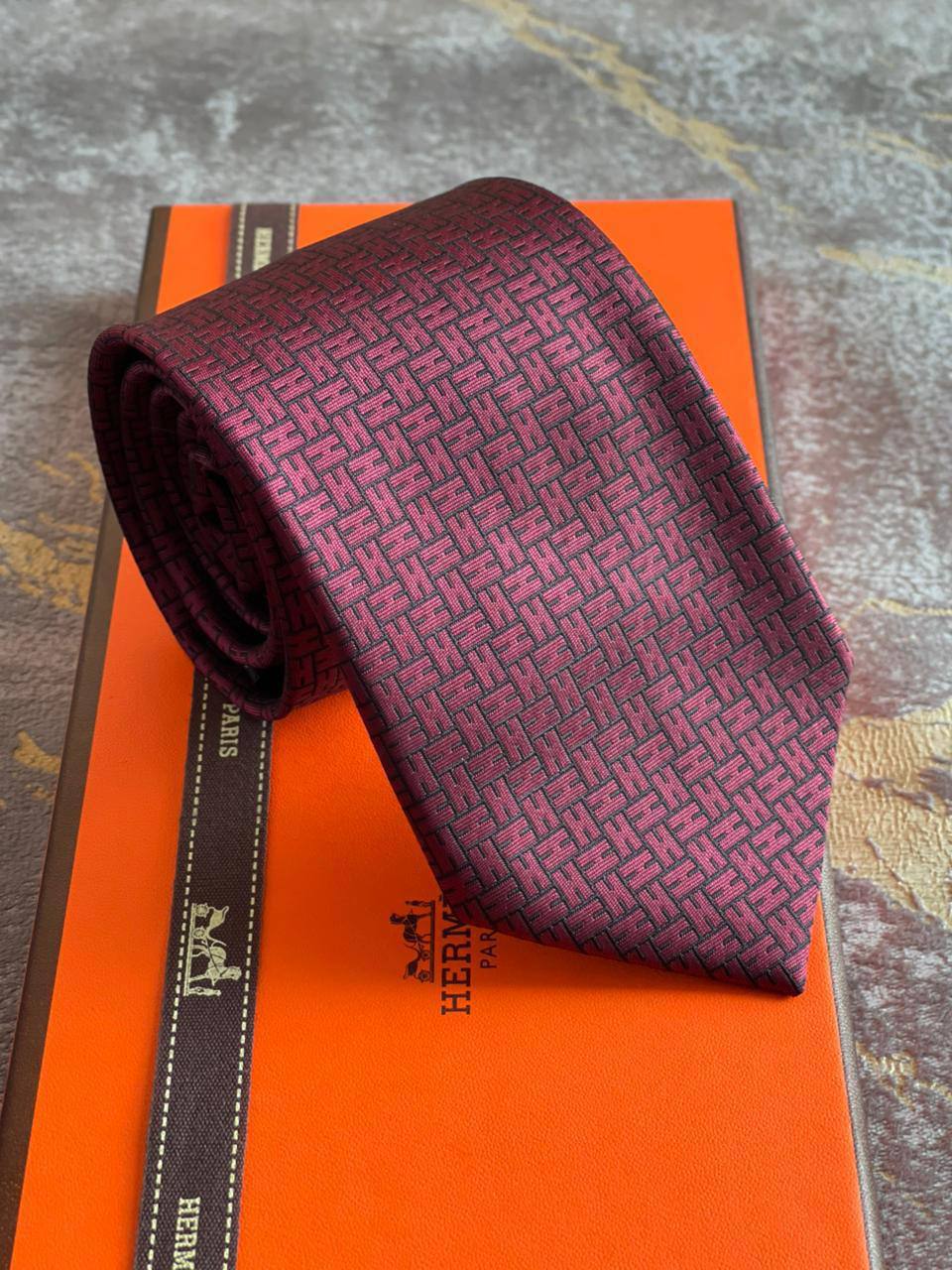 *Tie*
*Master quality*
180 dhs🪙💕

Zain179
♥️♥️♥️